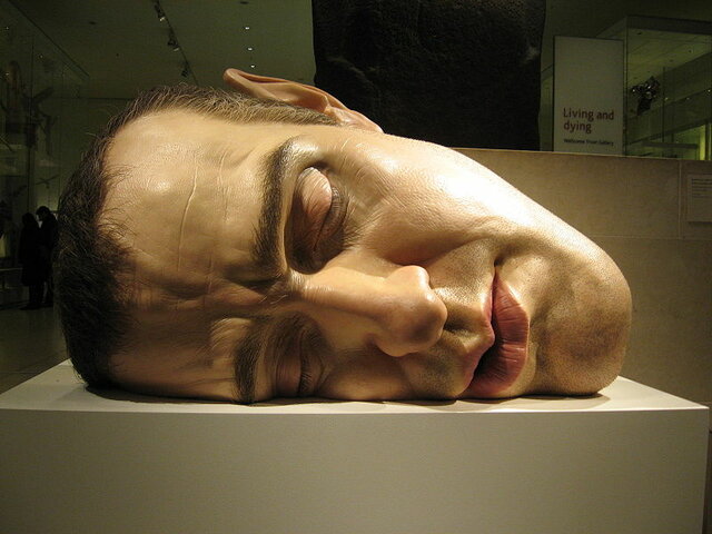 Ron Mueck "Mask II" (autoportree)