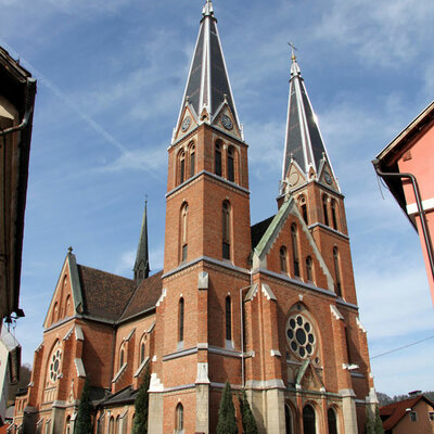 Timeline: RAZVOJ RIMOKATALOŠKE CERKVE V SREDNJEM VEKU