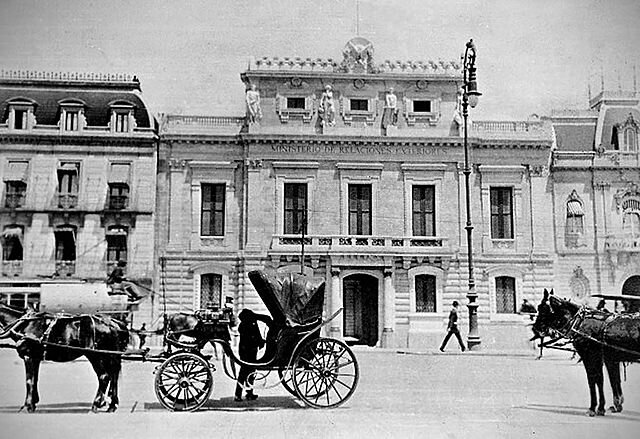 Se crea el Departamento de Contraloría