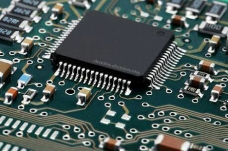 Circuitos integrados o chip.