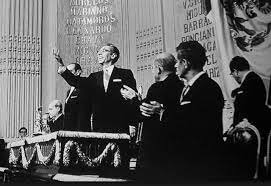 Es creada la Comisión de Administración Pública