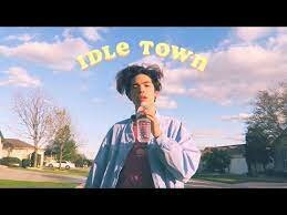 Primer cancion oficial "Idle Town"