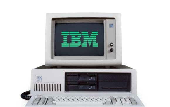 CUARTA GENERACION     -IBM PC-