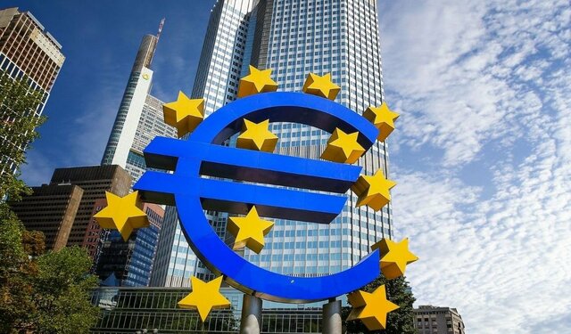 The euro is born