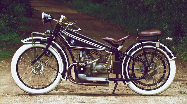 primera moto con motor bicilindreco