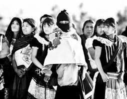 Se firman los acuerdos de San Andrés. Los puntos negociados no resuelven la totalidad de las demandas indigenas pero si se comprometen a resolver las más relevantes.