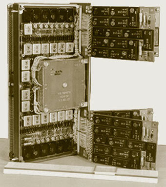 Розроблено та організовано серійний випуск спеціалізованих супернадійних ЕОМ «Карат»
