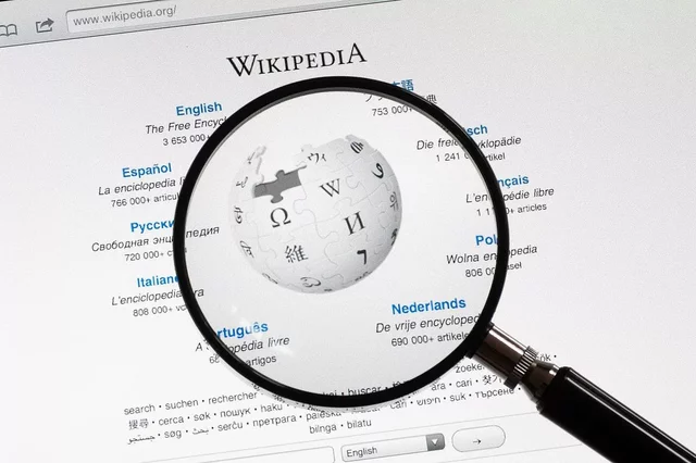 Nacimiento de Wikipedia