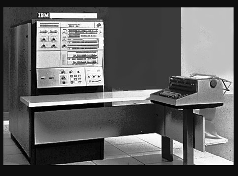 Se presenta en el mercado la IBM 360