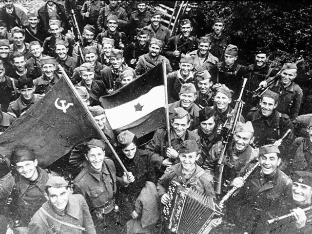 Yugoslavs and Soviets liberate Belgrado