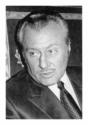 Secretario Julio Hirschfield Almada