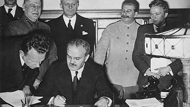 Pacto Ribbentrop-Mólotov