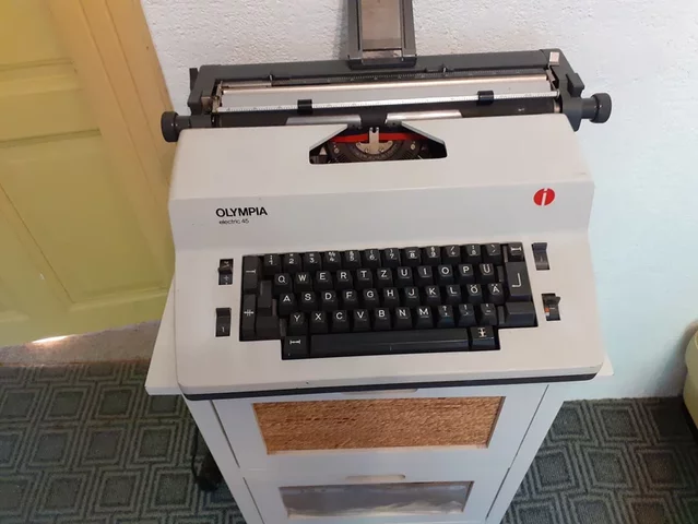 Maquina de escribir Olimpia  Electrónica