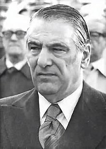 DECRETOS Y PROHIBICIONES