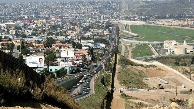 Aprobación del muro entre México y EUA