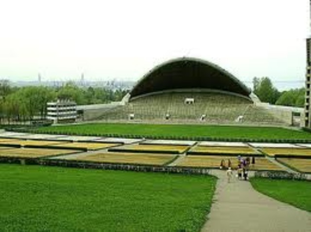 Певческое поле