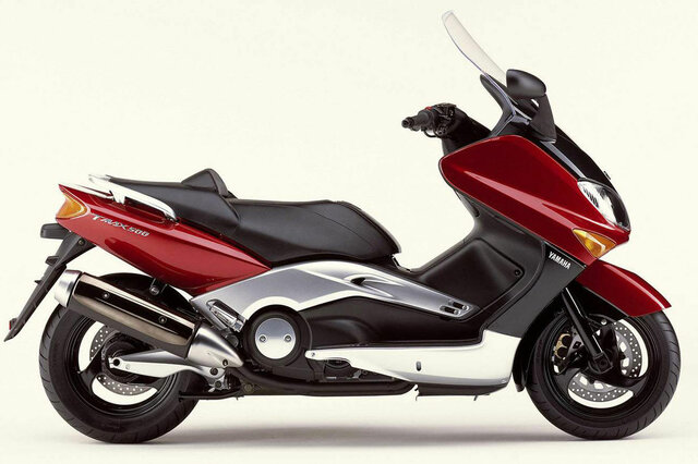 la moto de el max 2000