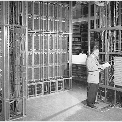 Timeline: GENERACIONES DE LOS ORDENADORES