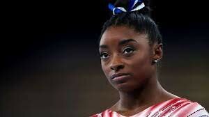 Simone se queda atrás