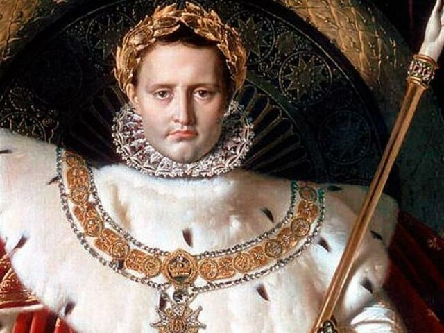Napoleón se nombra emperador.