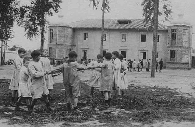 El ESTADO SE APROPIA DE LA EDUCACION