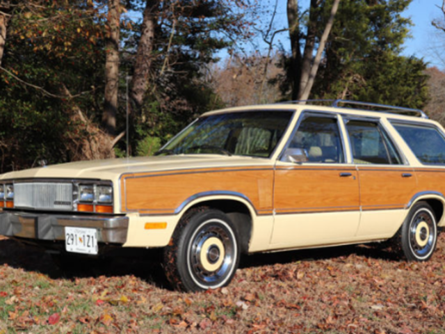 transportation : Wood Panel Ford Station Wagon
