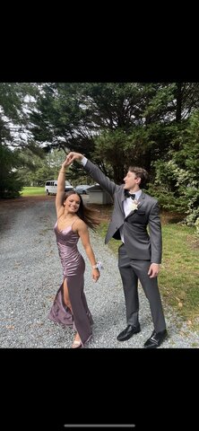 Era primavera y hacía un poco de calor.   la canción de moda era Good Days de SZA