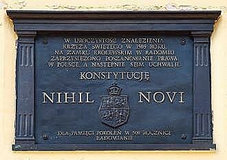 La Constitución  Nuihilnovi
