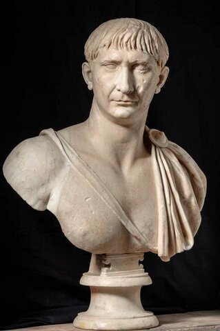 Comienzo del gobierno de Trajano