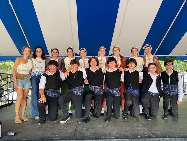 Bailé al festival Griego.