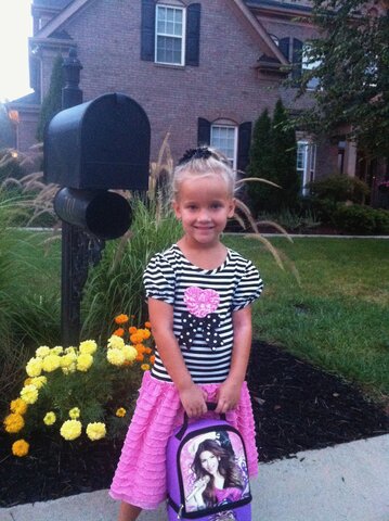 Estuve una niña pequeña muy comica