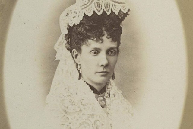 Birth of her first daughter