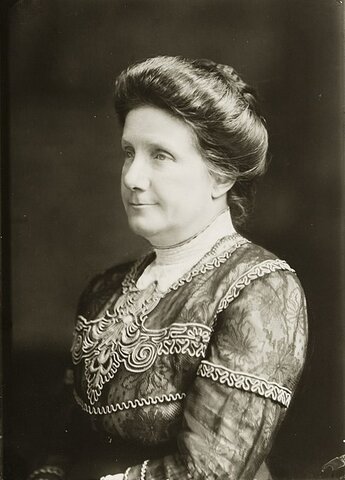 Birth of her third daughter