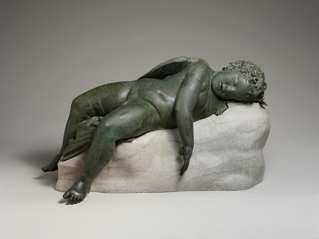 Estatua de Eros durmiendo
