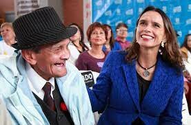 Por la Mujer y la Vejez en Colombia