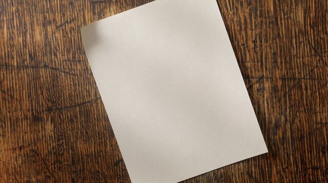 Se inventa el papel en China