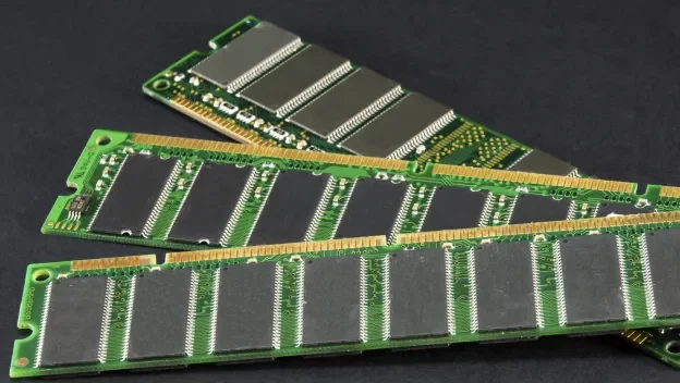 Intel crea la primera memoria RAM