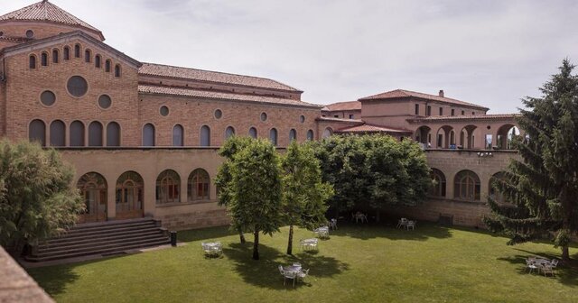 Comença els estudis