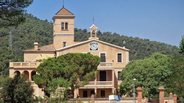 Es trasllada a la finca Quinta Joan