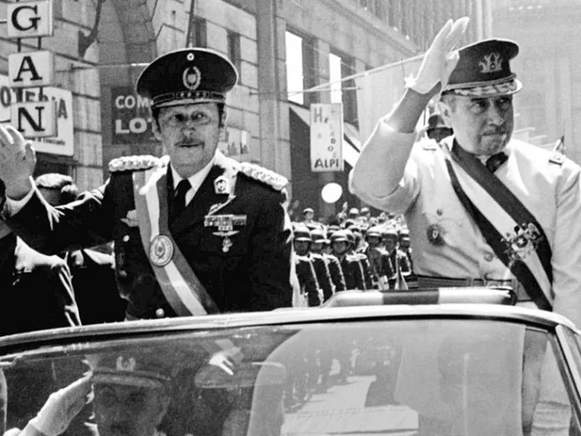 DICTADURA DE PARAGUAY - Alfredo Stroessner