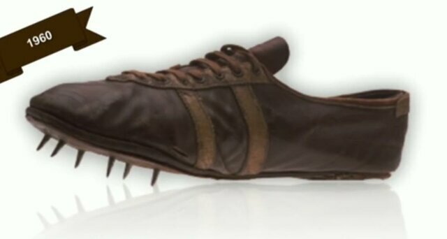 Calzado de carrera sin amortiguacion y muy flexible.