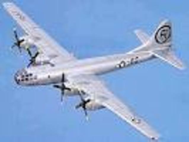 Enola Gay drops da bomb