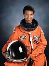 Mae Jemison (1956)