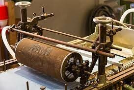 Primera màquina de fabricaciòn de papel