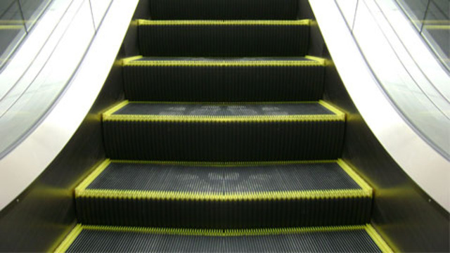 Eerste roltrap in Nederland