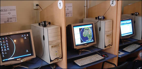 Ir a "cyber" para utilizar computadoras