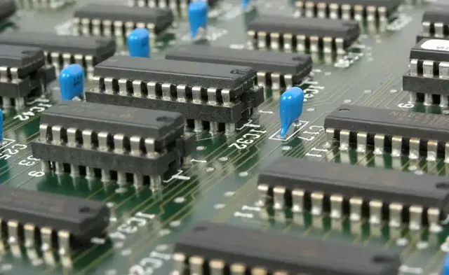 Primeros Circuitos Integrados