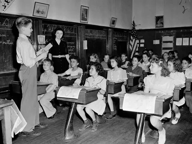 America at war and criticism of progressive education