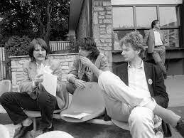 Megalakul a Fiatal Demokraták Szövetsége, kollektív elnökséggel