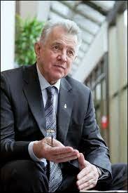 Schmitt Pál lemond a köztársasági elnöki tisztségről